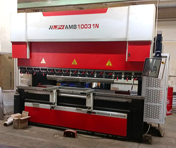 AMB-10031N (2022 | бу) - серво-гидравлический листогибочный пресс с ЧПУ