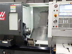 Haas ST-30Y (2018 | бу) – токарно-револьверный обрабатывающий центр с ЧПУ с осью Y;